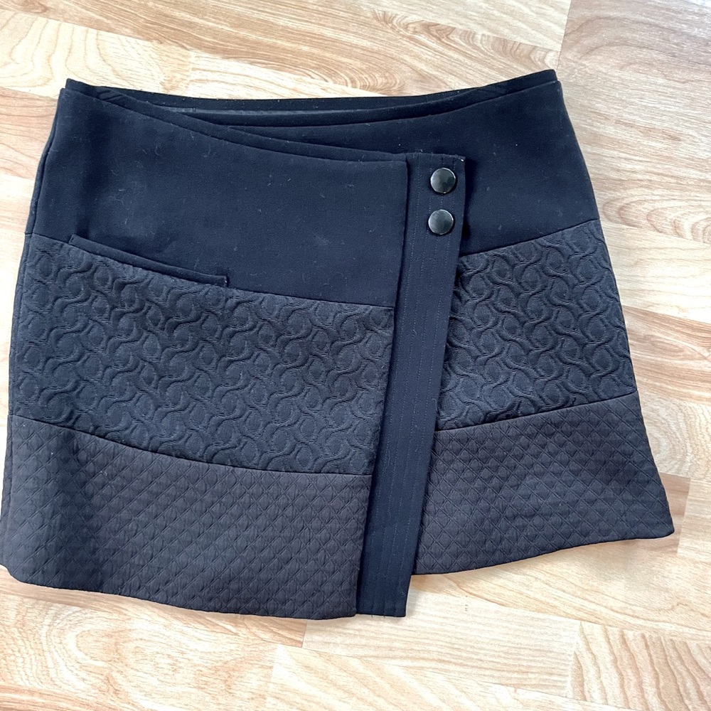 CAbi wrap short black skirt ~ small